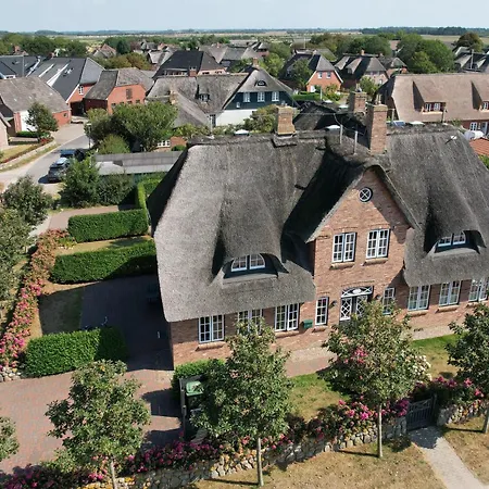 Strandloeper Vakantiehuis Utersum